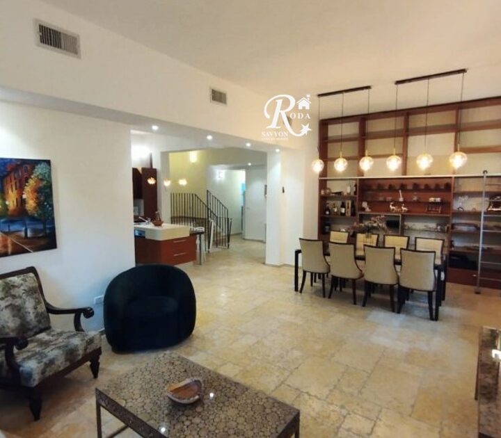 בית יוקרה 4 חד' למכירה בסביון